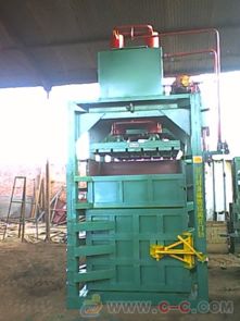 廢易拉罐立式 80型液壓打包機臨清市鑫偉林液壓機械廠