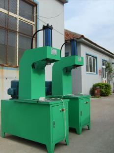 (銷售)專業生產優質龍門液壓機,行業領先,性價比高_機械及行業設備_世界工廠網中國產品信息庫