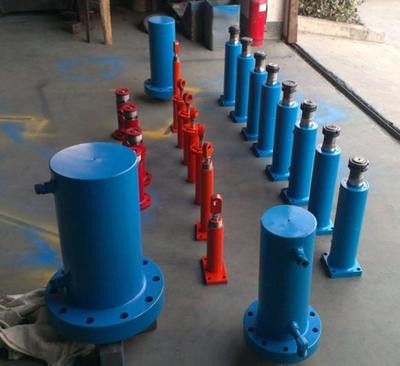 工程機(jī)械液壓油缸的排氣法